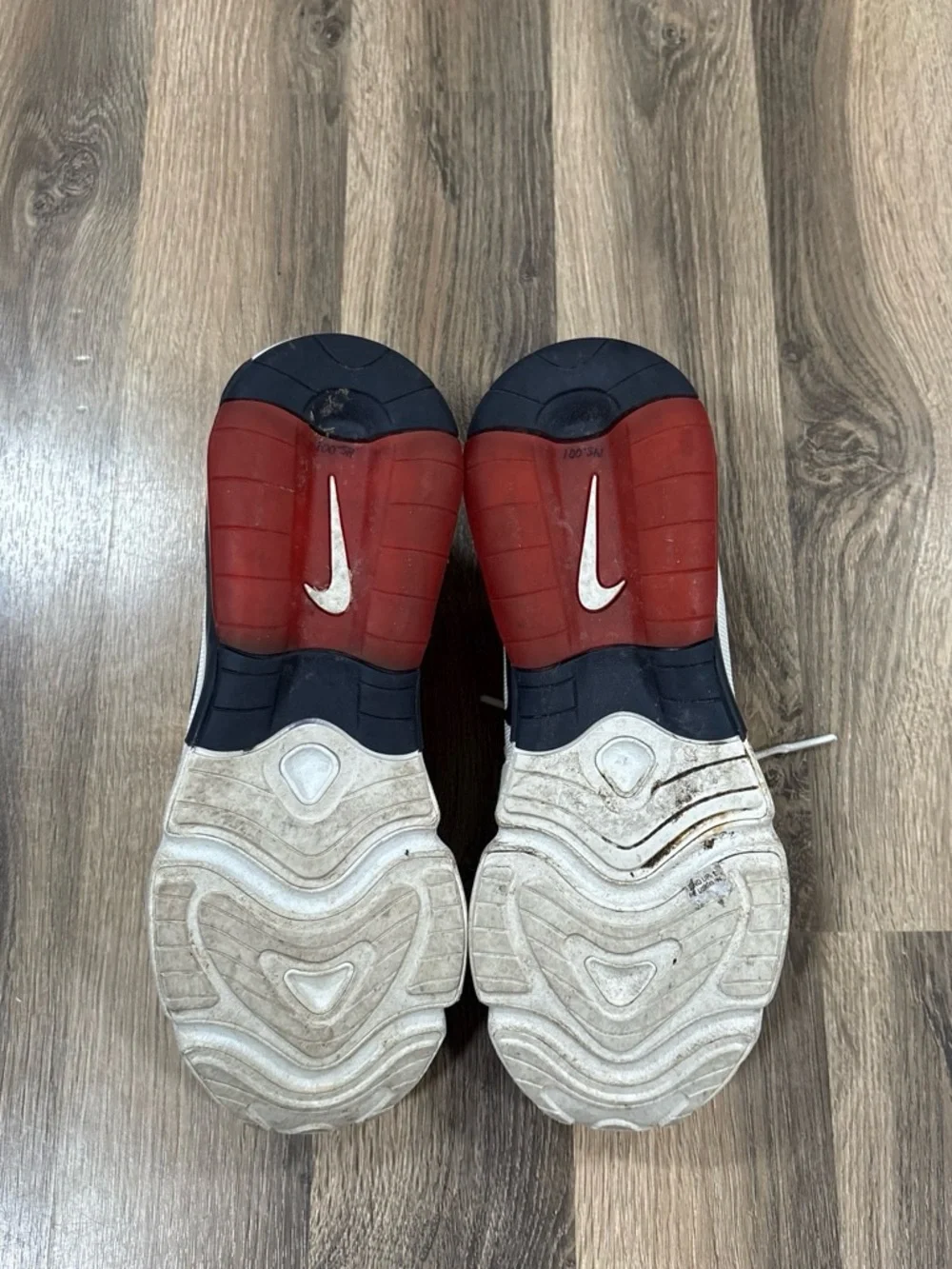 Nike Kids White and Red Low-Top Sneakers